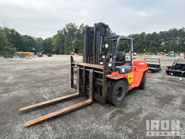 2011 Toyota 7FDU70 13200 lb Pneumatic Tire Forklift