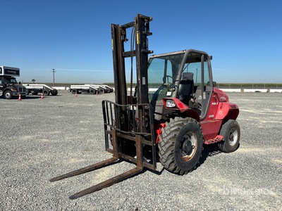 Manitou M30-2T 6000 lb 4x2 Chariot élévateur tout terrain