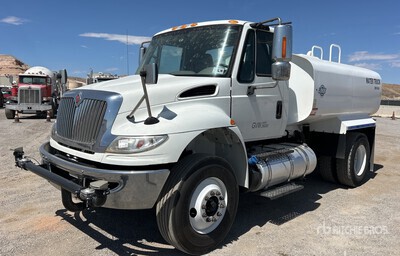 2019 International MV607 2000 gal 4x2 Ciężarówka na wodę