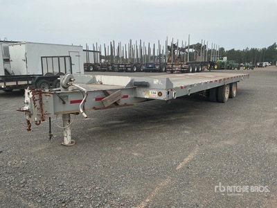 2004 Eager Beaver 18160 lb 27 ft T/A Oplegger