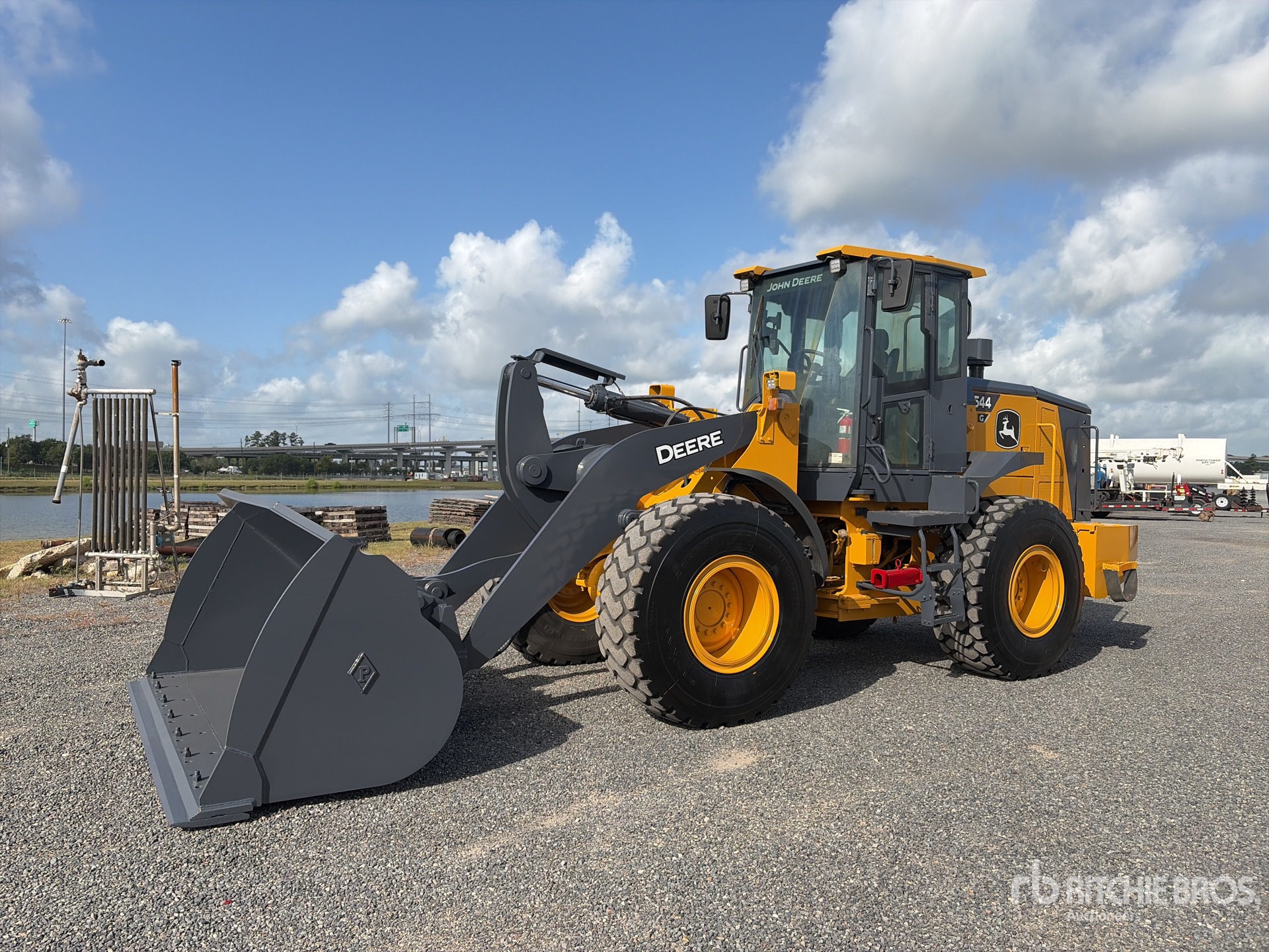 2024 John Deere 544G Wheel Loader