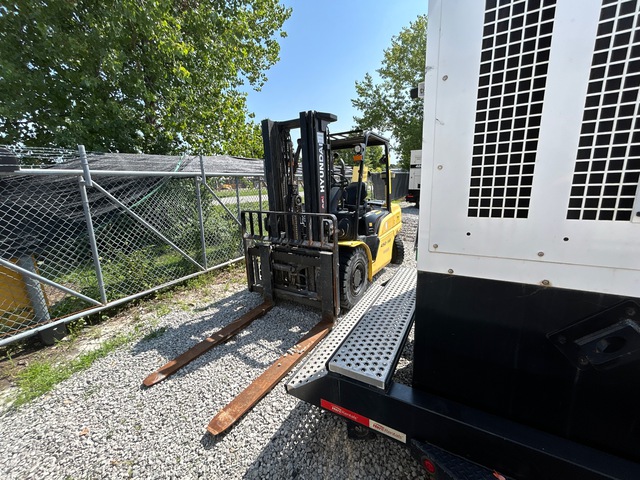 2015 Hyundai 45D-9A 9020 lb Pneumatic Tire Forklift (Inoperable)