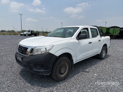 2020 Nissan NP300 SE Crew Cab Camioneta / Pickup