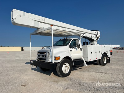 2008 Versalift VN55L 55 ft on 2008 Ford F-750 4x2 Bucket Truck