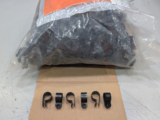 (1,000) Panduit CCH62-S10-M0 Cable Clamps