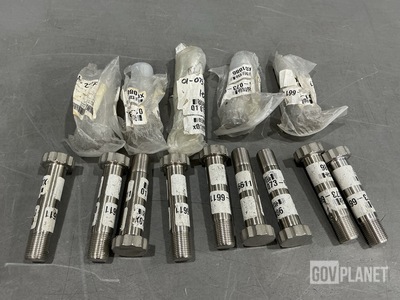 (14) Close Tolerance Bolts