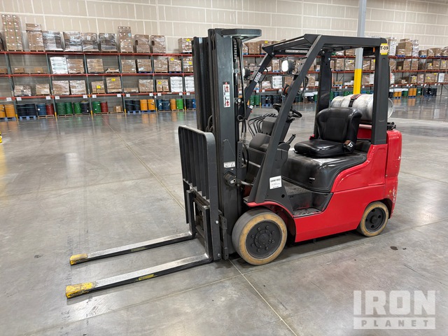 2015 Nissan CF50LP 4400 lb Cushion Tire Forklift