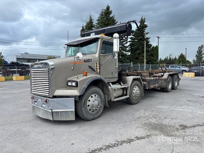 2001 Freightliner FLD112 8x4 Roll-Off Truck