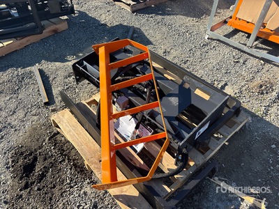 2026 ARTEER HPF-48L 48 In Hydraulic Forche per mini pala (Unused)