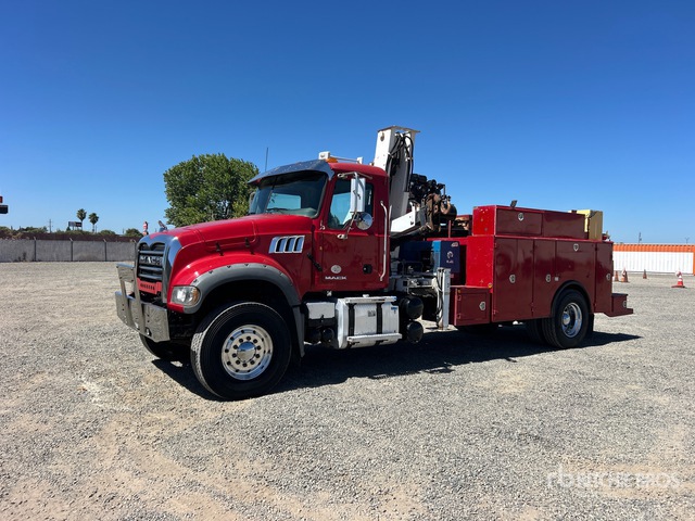 2012 Mack GU712 4x2 Service Truck