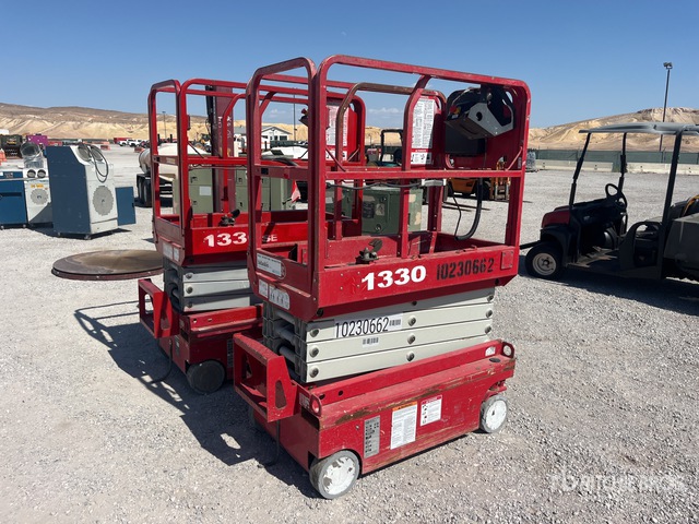 2017 MEC 1330SE Electric Scissor Lift