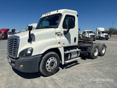 2016 Freightliner Cascadia 125 6x4 T/A Day Cab Truck Tractor