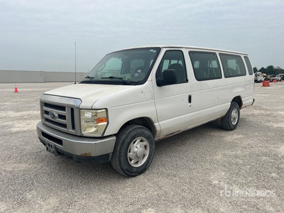 2008 Ford E-350 11 فان نقل ركاب