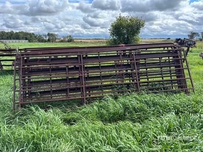 Quantity of (9) 12 ft x 5 ft 6 Bar パネル