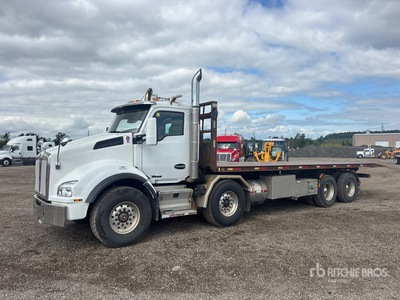 2018 Kenworth T880 8x4 Twin-Steer Camión rodante