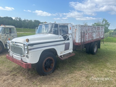 1961 International B170 4x2 Grain Truck (Inoperable)