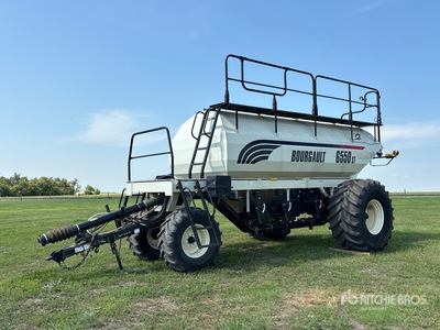 2011 Bourgault 6550ST 550 bu Tow-Behind Chariot pneumatique