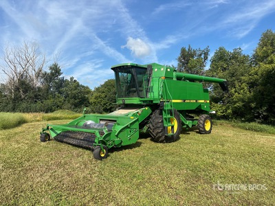 1996 John Deere 9500 Combine Harvester
