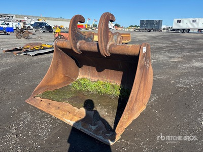 Atelier RF 73 in 1.99 cyd Q/C Cleanup Excavator Bucket - Fits Volvo EC290