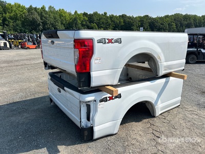 Quantity of (2) Ford F-150 Benne de camionnette