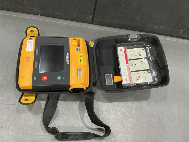 Physio-Control LifePak 1000 Defibrillator