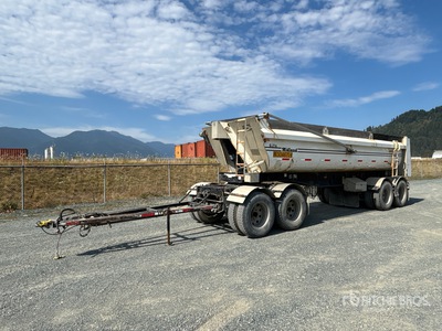 2017 Midland 26 ft Quad/A End Dump Trailer