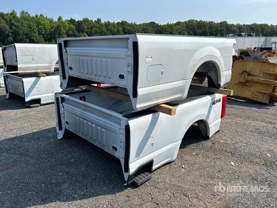 Quantity of (2) Ford F-150 Benne de camionnette