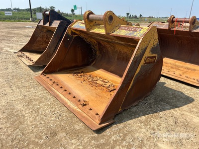 Brandt 72 in 3.88 cyd Q/C Cleanup Godet d'excavatrice - Fits John Deere 470G