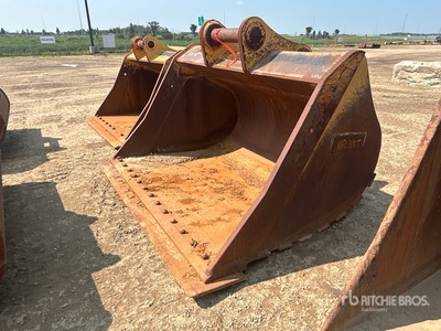 Brandt 84 in 3.88 cyd Q/C Cleanup Godet d'excavatrice - Fits John Deere 470G
