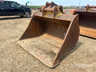 Brandt 72 in 2.75 cyd Cleanup Godet d'excavatrice - Fits John Deere 350