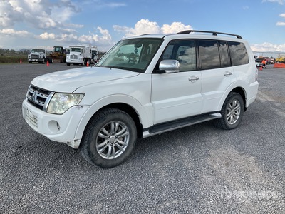 2014 Mitsubishi Montero Limited 4x4 Camioneta / SUV