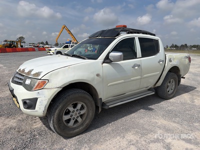 2012 Mitsubishi L200 4x4 Camioneta / Pickup