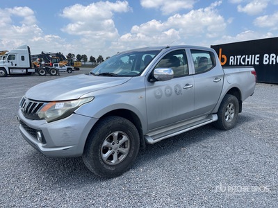 2017 Mitsubishi L200 4x4 Crew Cab Camioneta / Pickup