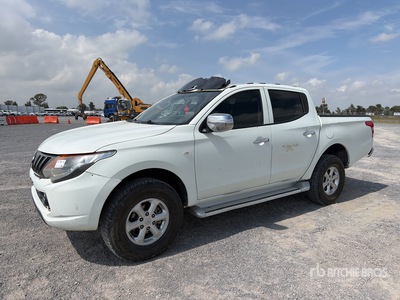 2017 Mitsubishi L200 4x4 Crew Cab Camioneta / Pickup