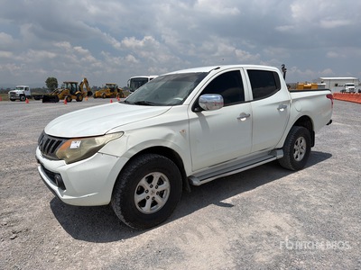 2017 Mitsubishi L200 4x4 Crew Cab Camioneta / Ute