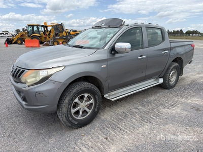 2018 Mitsubishi L200 Crew Cab Camioneta / Pickup