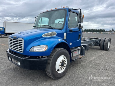 2020 Freightliner M2 106 4x2 Kabina i podwozie