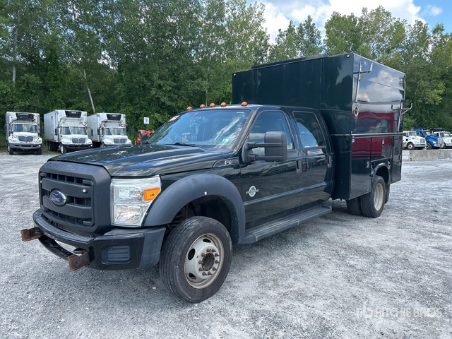2016 Ford F-450 XL 4x2 Crew Cab Utility Truck