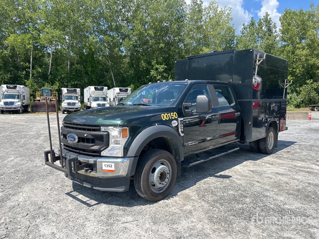 2020 Ford F-450 XL 4x2 Crew Cab Utility Truck