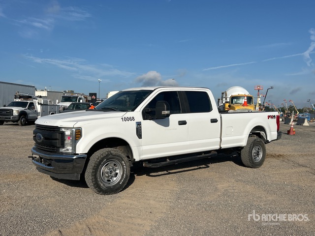 2019 Ford F-250 XL 4x4 Crew Cab Pickup