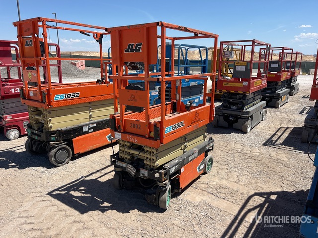 2021 JLG ES1530L Electric Scissor Lift