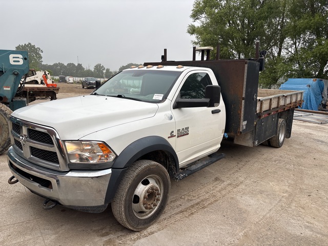 2017 Ram 5500 4x4 Flatbed Truck