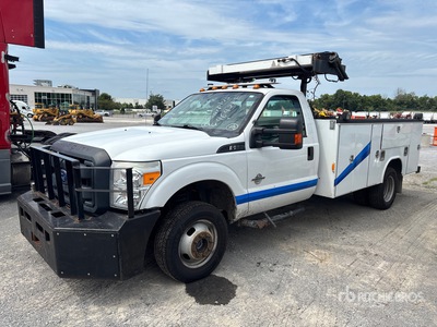 2015 Ford F-350 Camión Utilitario (Inoperable)