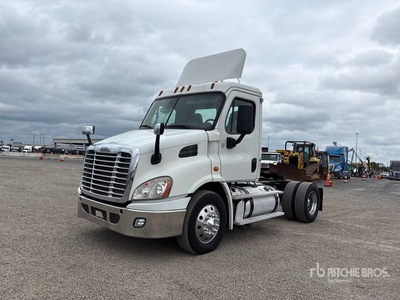 2013 Freightliner Cascadia 113 Tracteur routier