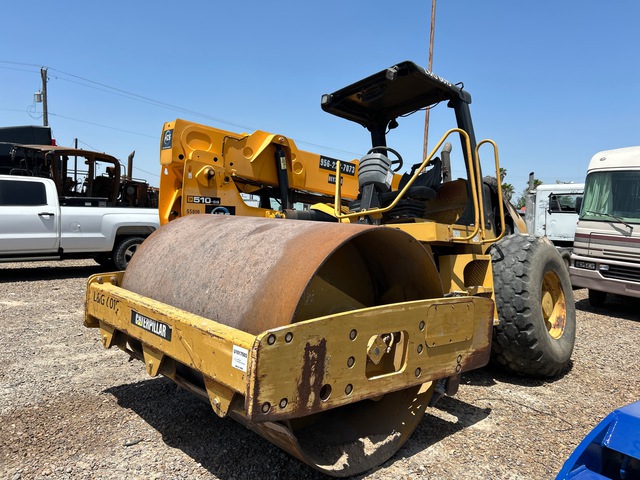 2007 Cat CS533E Smooth Drum Compactor (Inoperable)