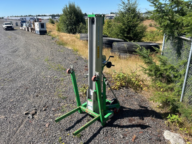 2015 Genie SLC-18 Material Hoist 2015 Genie SLC-18 Material Hoist