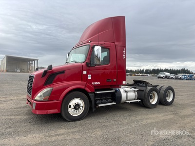 2014 Volvo VNL300 6x4 Day Cab Prime Mover