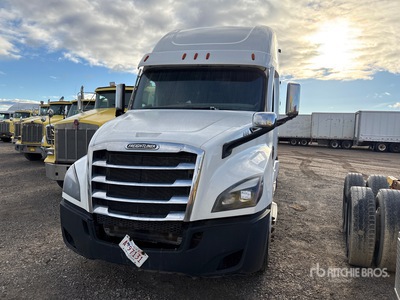 2021 Freightliner Cascadia 126 6x4 T/A Sleeper Truck Tractor
