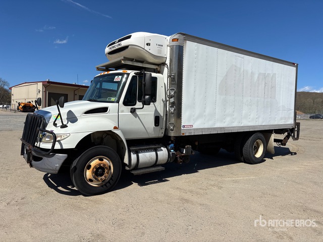 2015 International 4300 4x2 Refrigerated Truck