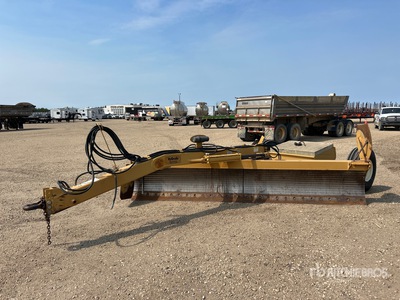 2012 HyGrade 1400RS 2 Tire Hydraulic 14 ft Pull Scraper